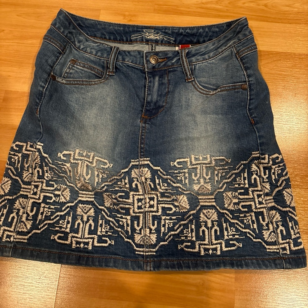 Stetson Denim Embroidered Western Skirt‎